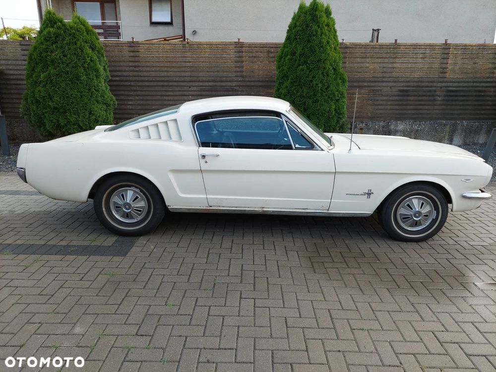 Ford Mustang - 9