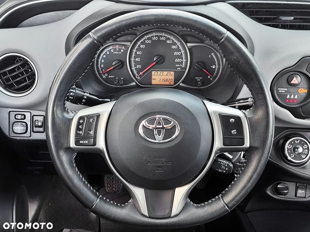 Toyota Yaris 1.33 Premium - 22