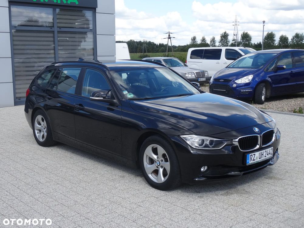 BMW Seria 3 320d Efficient Dynamics Edition Sport Line - 2