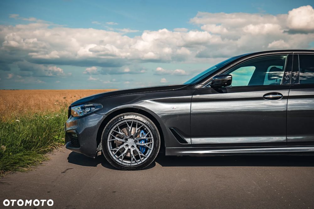 BMW Seria 5 530d xDrive - 12