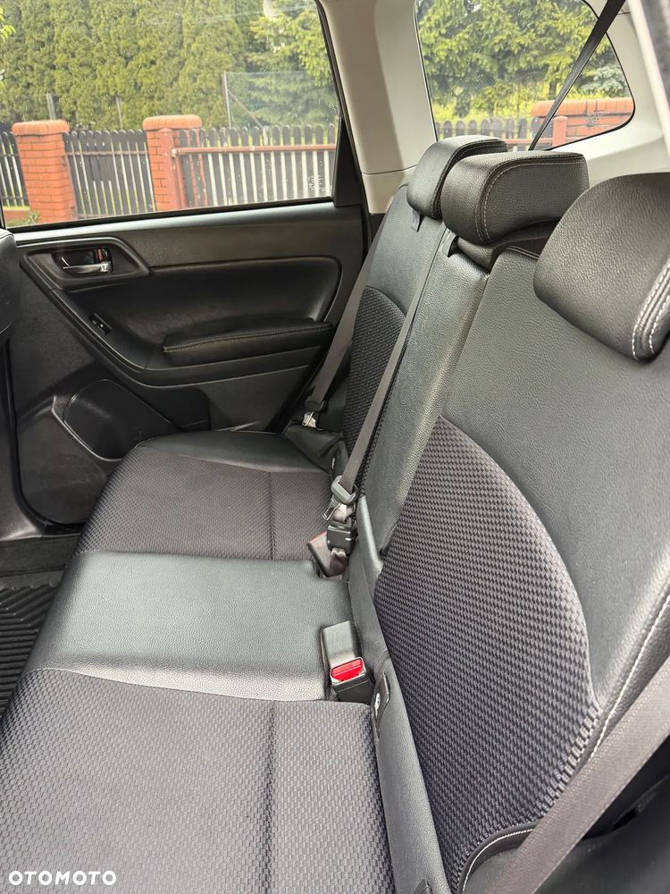 Subaru Forester 2.0 XT Comfort Lineartronic - 8