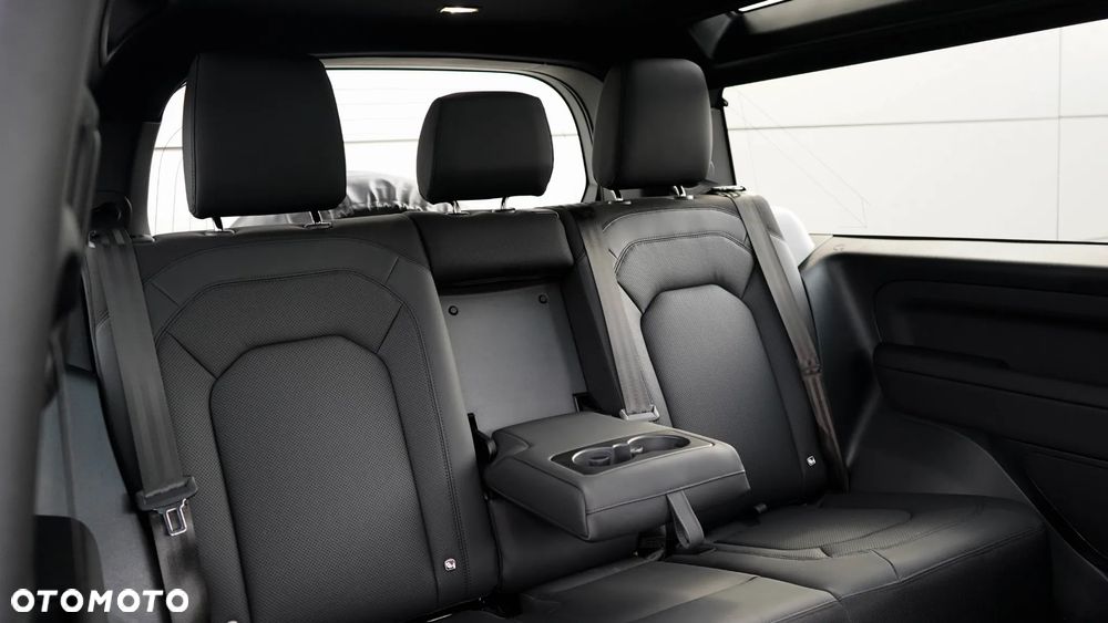 Land Rover Defender 3.0 D250 mHEV S - 28