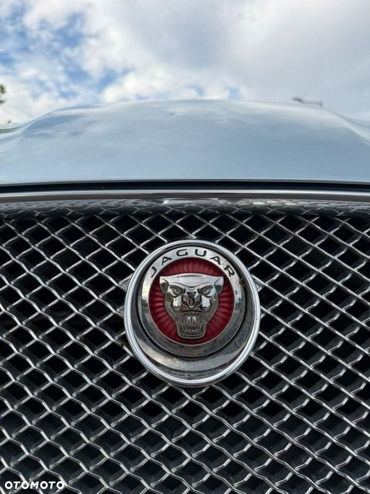 Jaguar XF 2.0 T Premium Luxury - 14