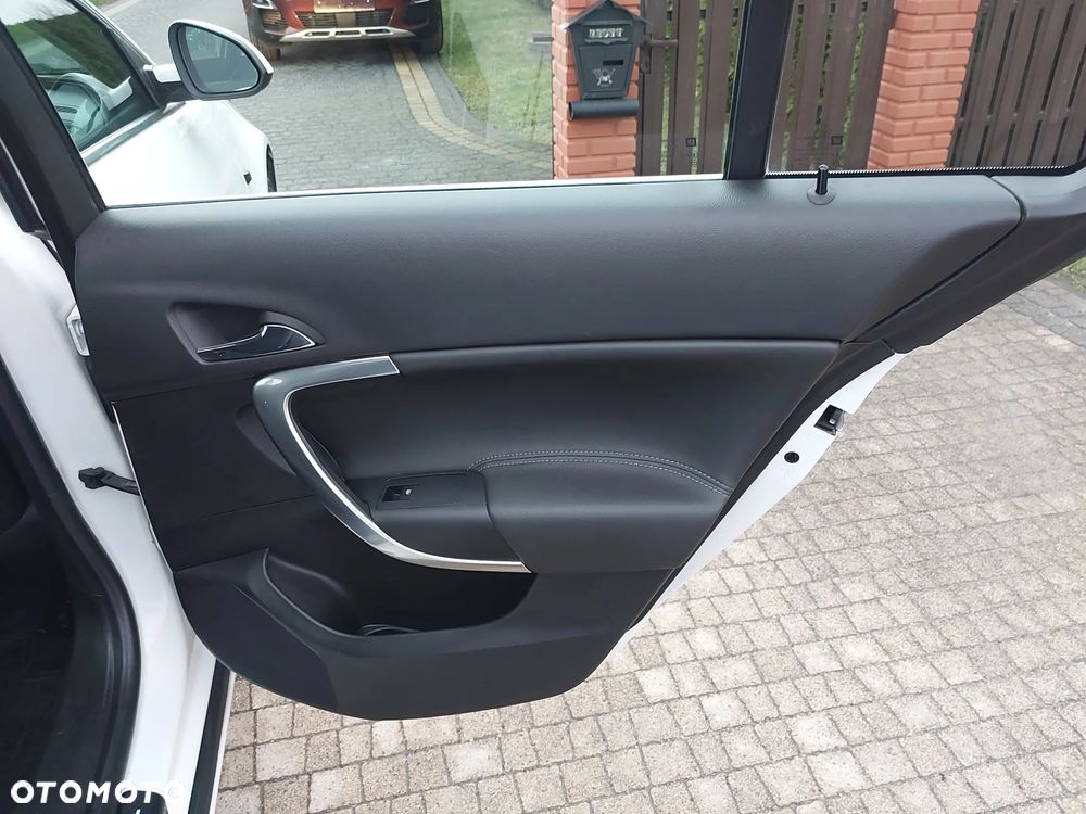 Opel Insignia - 22