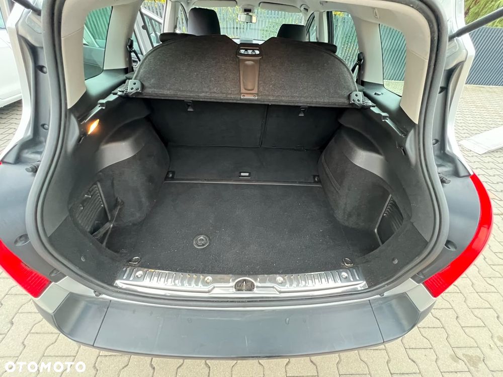 Peugeot 308 1.6 HDi Premium - 14