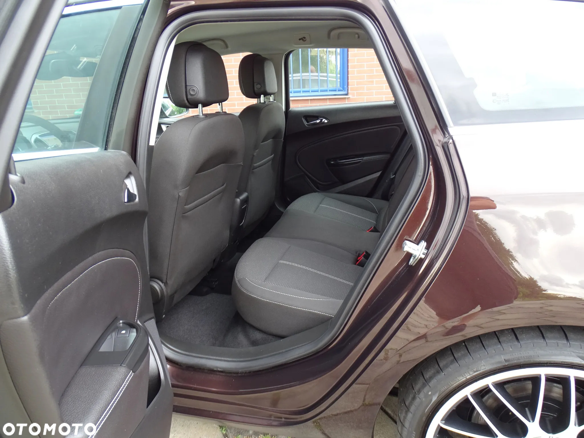 Opel Astra IV 2.0 CDTI Sport - 23