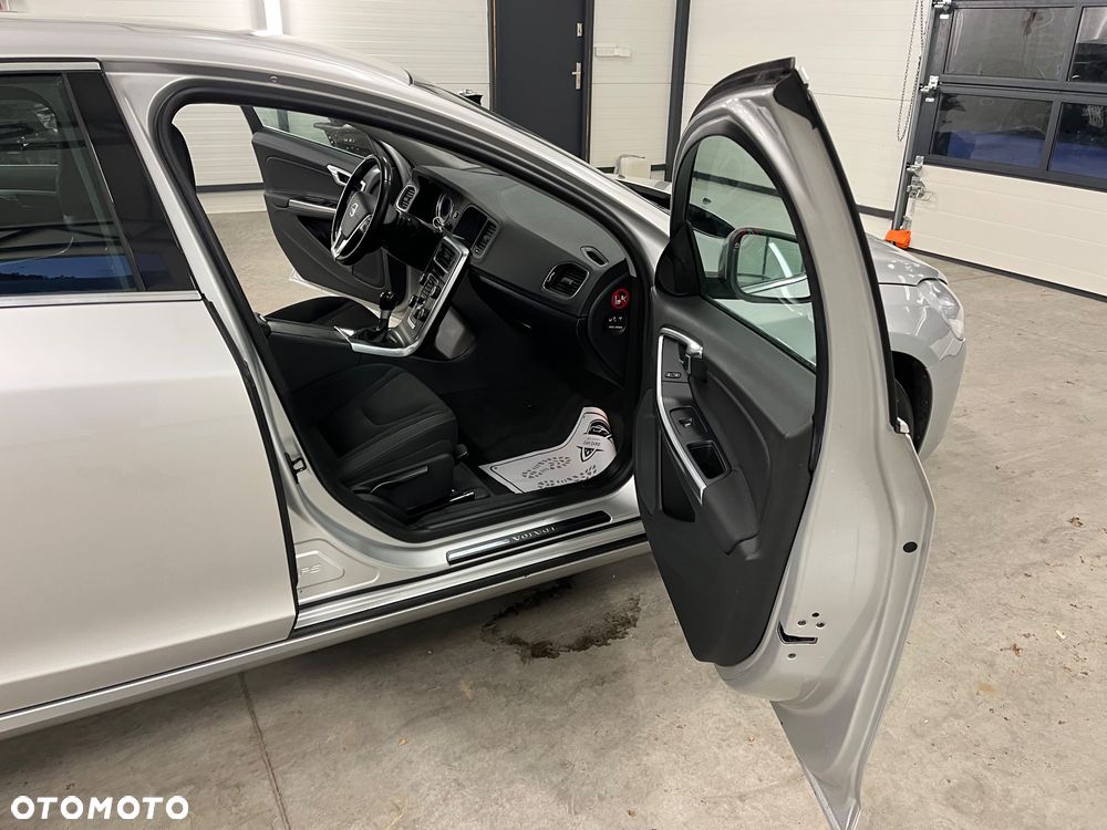 Volvo S60 - 16