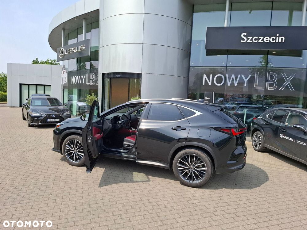 Lexus NX 350h Omotenashi AWD - 10