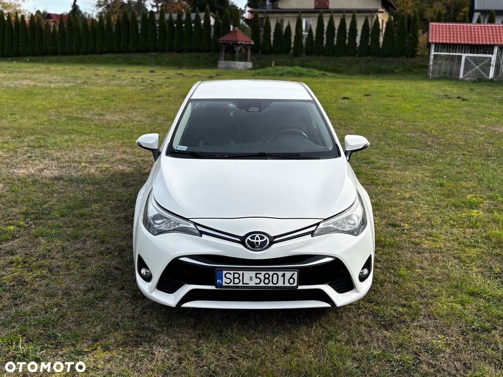 Toyota Avensis - 11