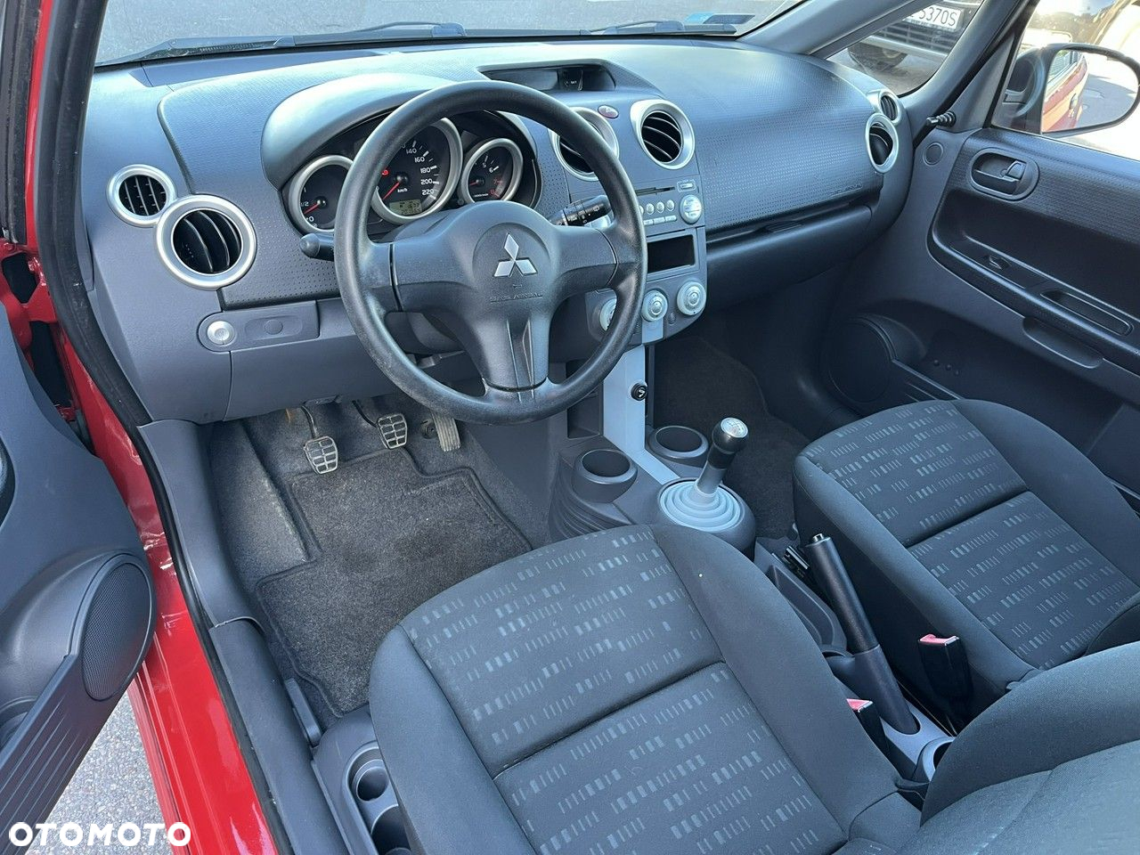 Mitsubishi Colt - 7