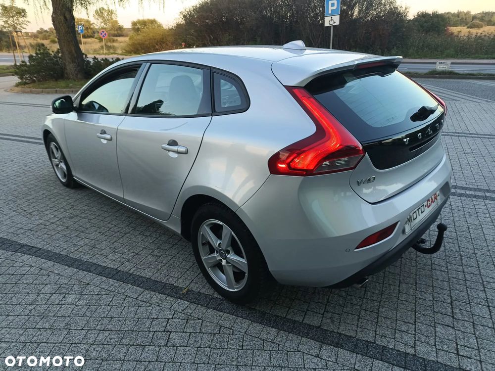 Volvo V40 D4 Momentum - 5