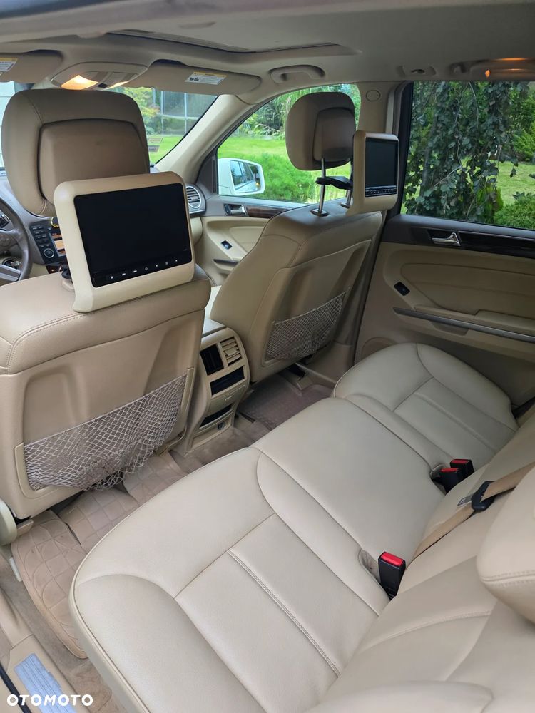 Mercedes-Benz GL 450 - 10