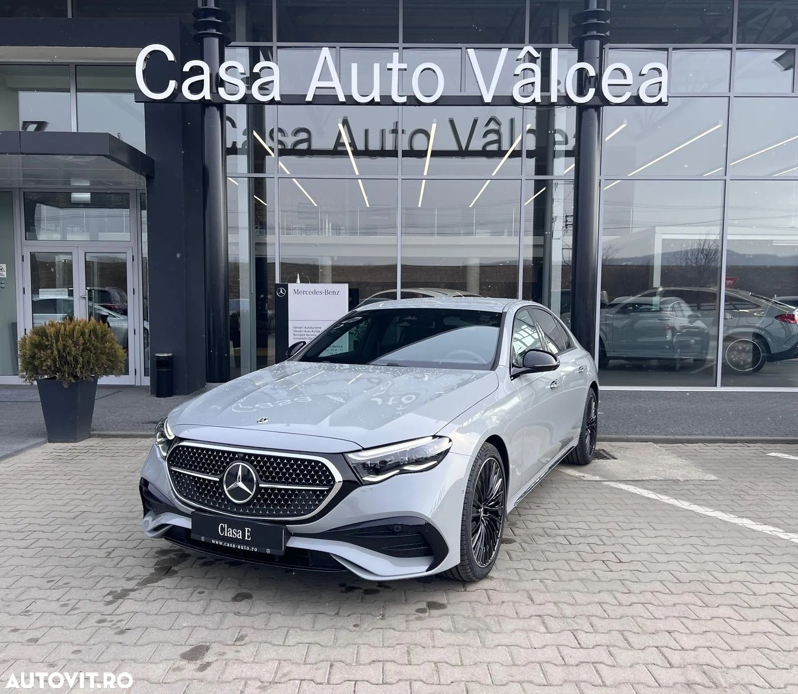 Mercedes-Benz E 220 d MHEV 4MATIC Aut. - 1