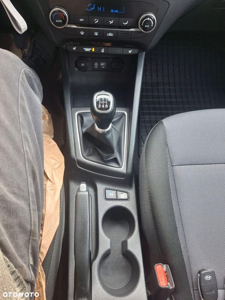 Hyundai i20 1.2 BlueDrive Elegant - 20