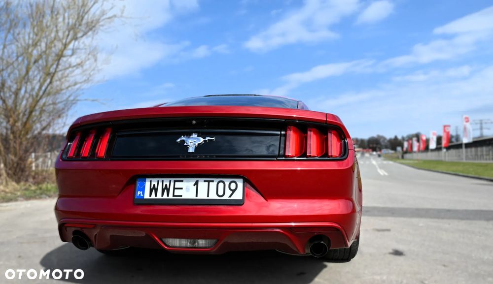 Ford Mustang - 2