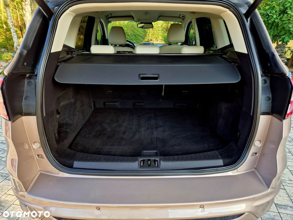 Ford Kuga 2.0 TDCi 4x4 Vignale - 25