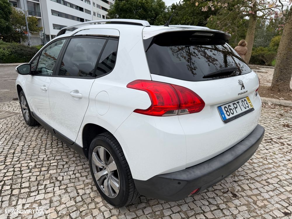 Peugeot 2008 1.2 VTi Active - 4