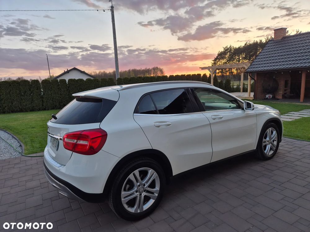 Mercedes-Benz GLA 180 (CDI) d 7G-DCT AMG Line - 2