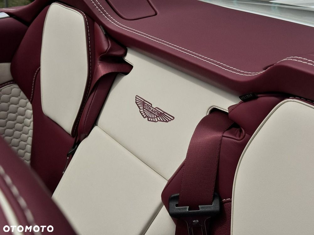 Aston Martin Vanquish - 34