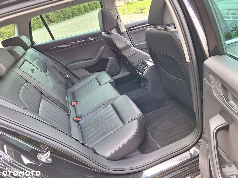 Skoda Superb 2.0 TDI DSG L&K - 27