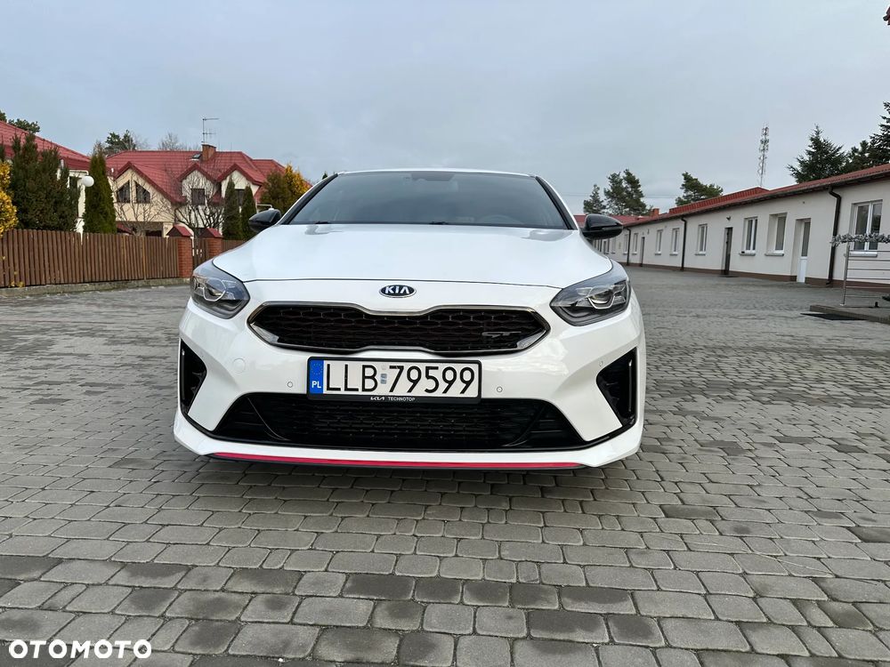 Kia ProCeed - 2