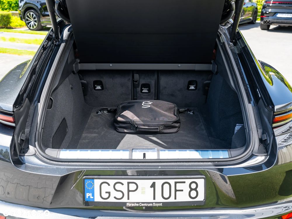 Porsche Panamera 4 E-Hybrid PHEV - 9