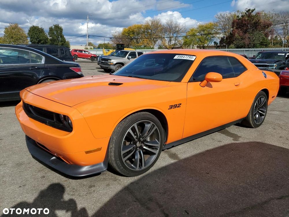 Dodge Challenger - 1