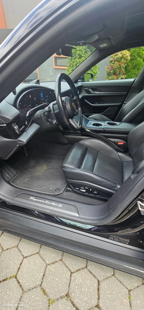 Porsche Taycan Turbo S - 10
