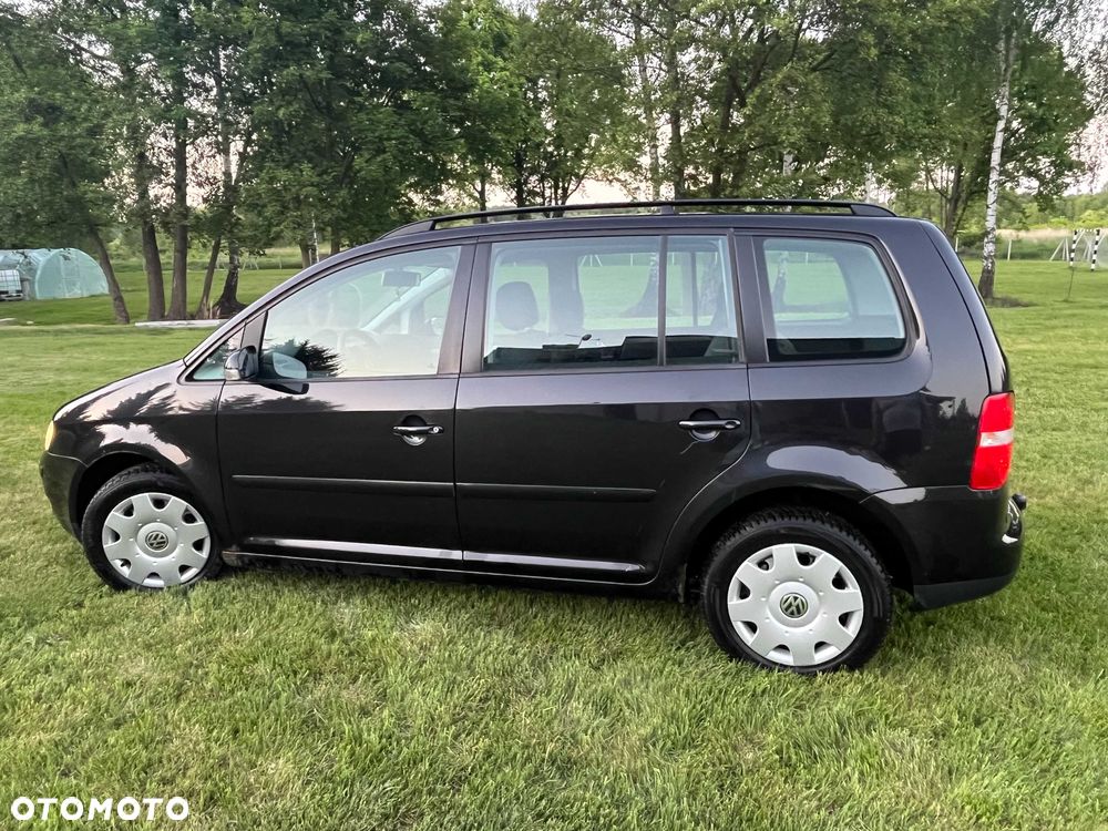 Volkswagen Touran - 5