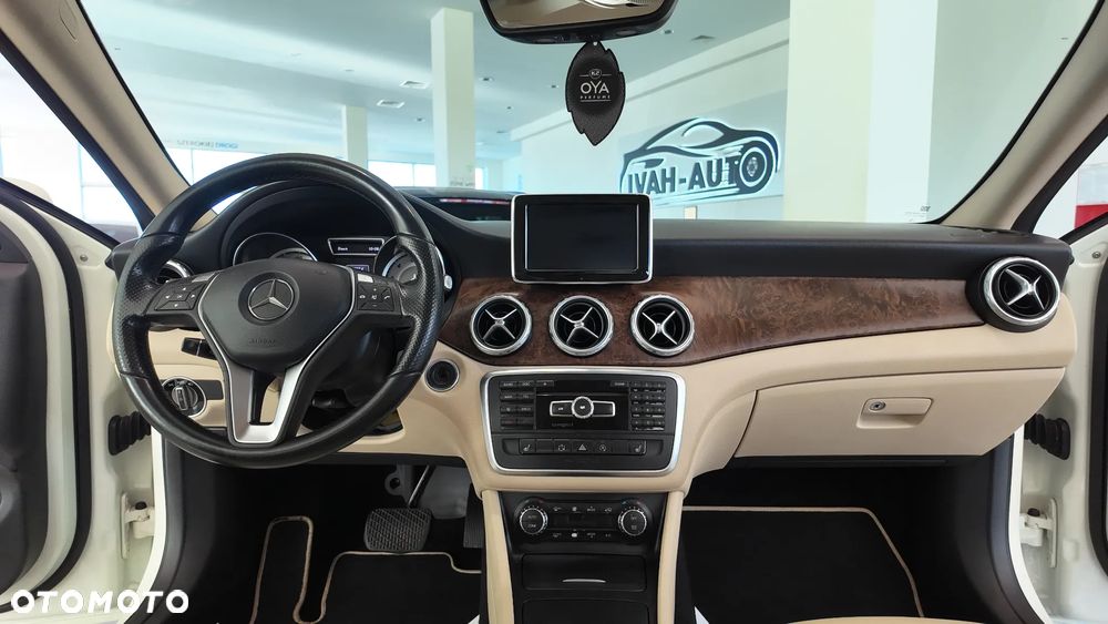 Mercedes-Benz GLA 250 4-Matic - 30