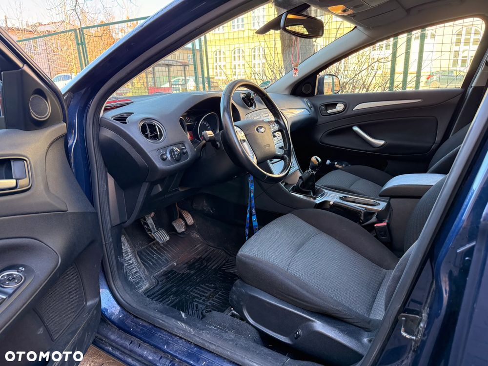 Ford Mondeo 1.6 Ambiente - 6