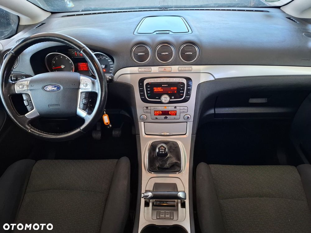 Ford S-Max 2.0 Titanium - 35