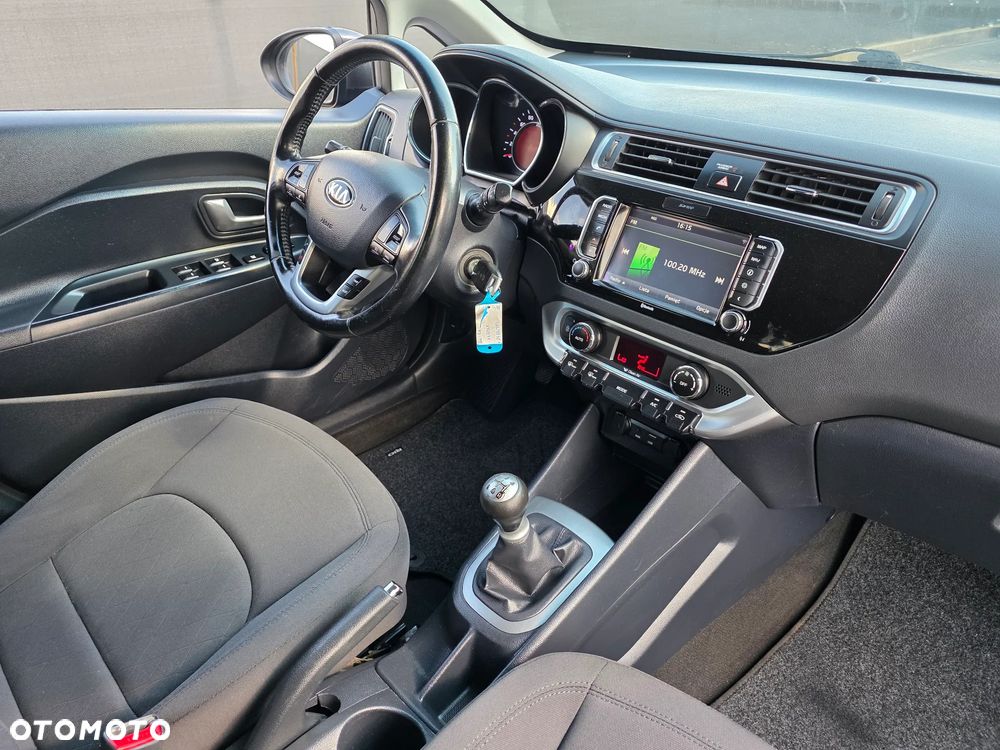 Kia Rio 1.2 Dream Team Edition - 6