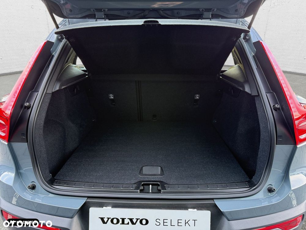 Volvo XC 40 - 18
