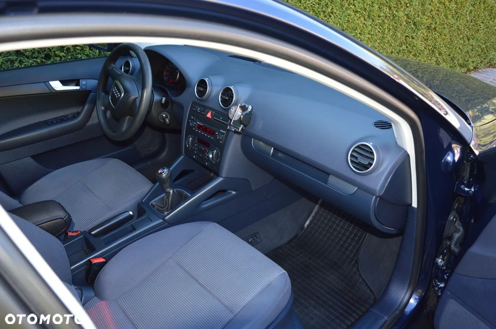 Audi A3 Sportback 1.6 Ambition - 9