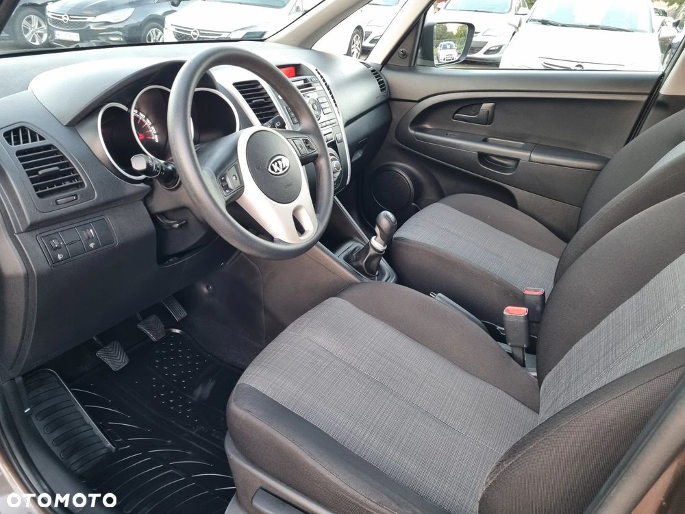 Kia Venga 1.4 M - 10