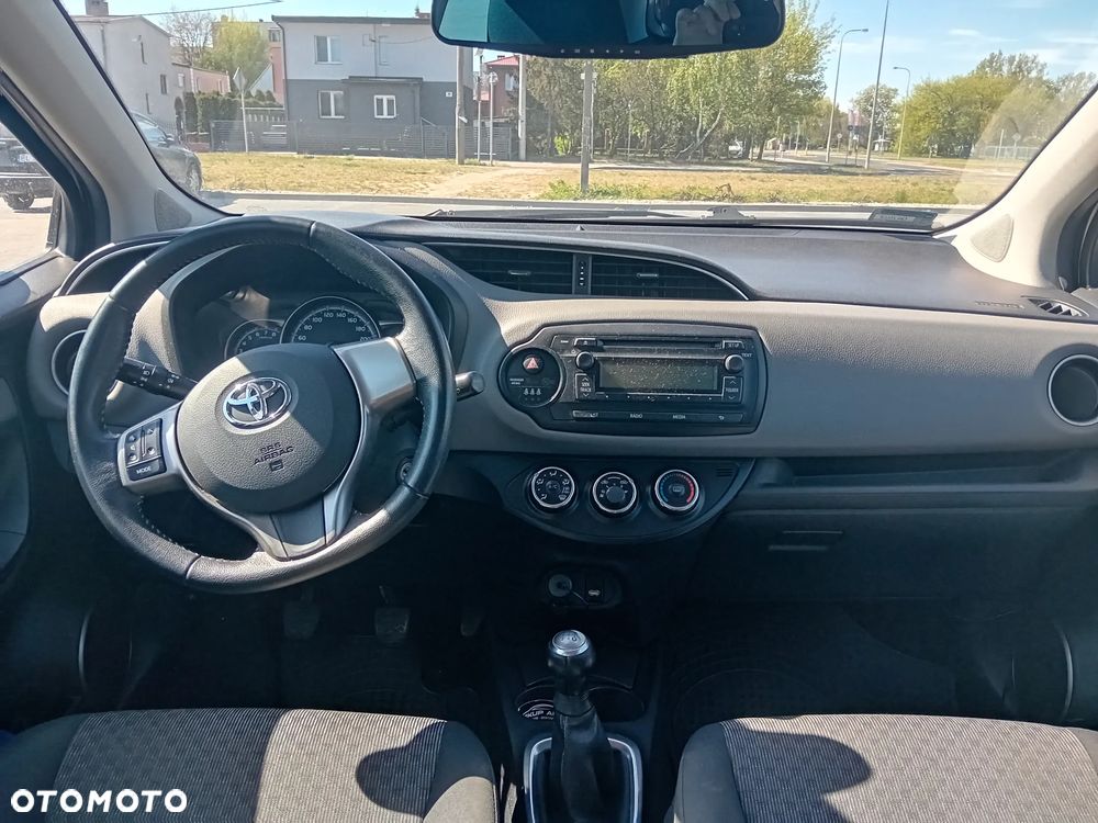 Toyota Yaris - 11