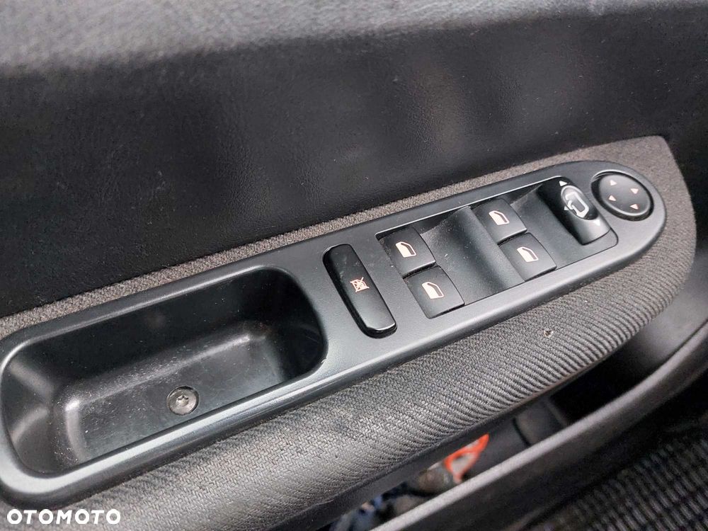 Peugeot 307 - 8