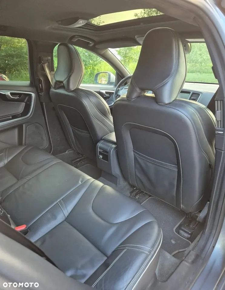 Volvo V60 D4 Drive-E R-Design Momentum - 13