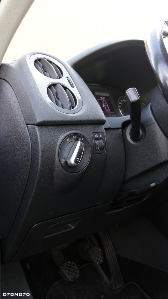 Volkswagen Tiguan - 28