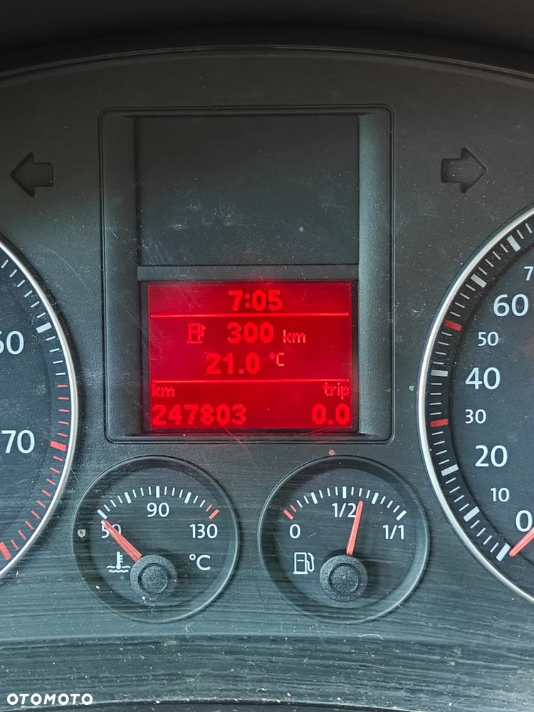 Volkswagen Jetta 1.6 FSI Trendline - 12