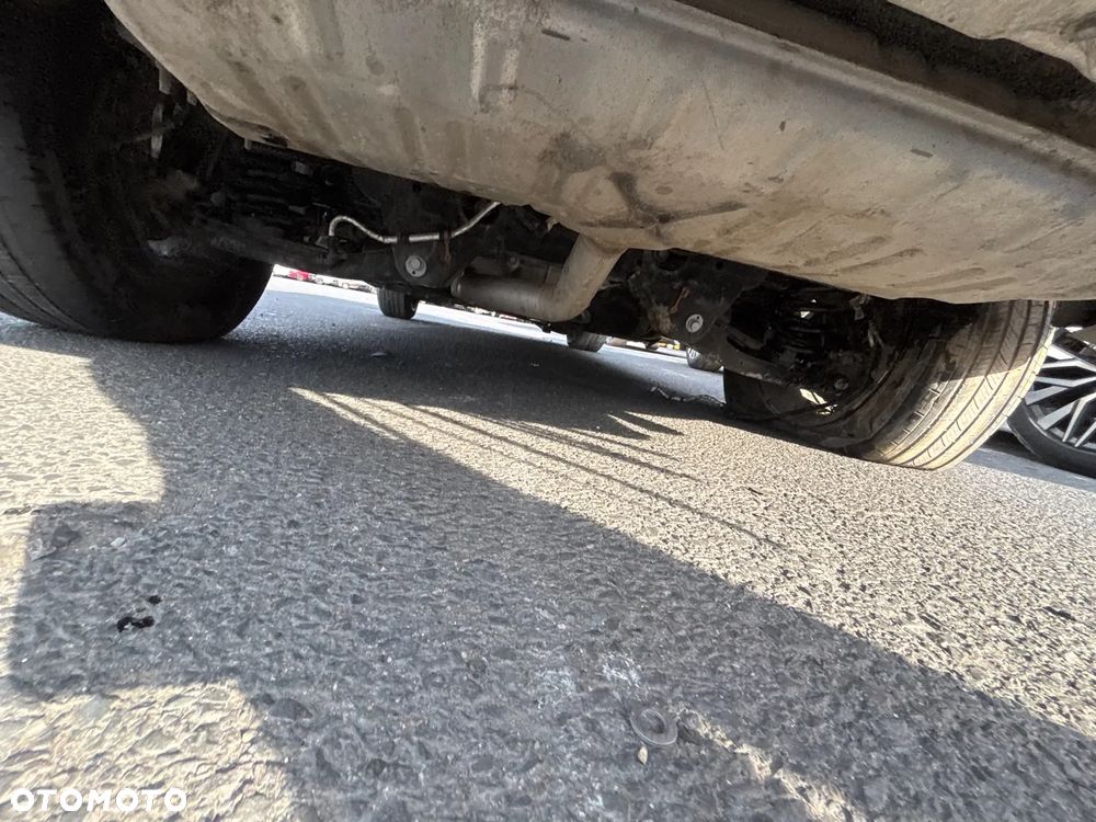 Jeep Grand Cherokee - 25