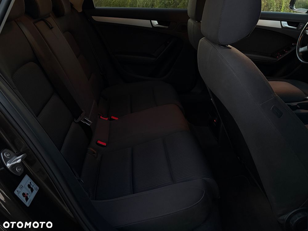 Audi A4 Avant - 11