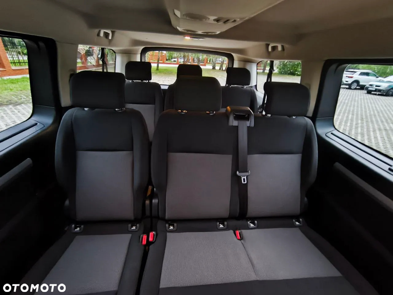 Peugeot Traveller 2.0 BlueHDi Long Business - 14