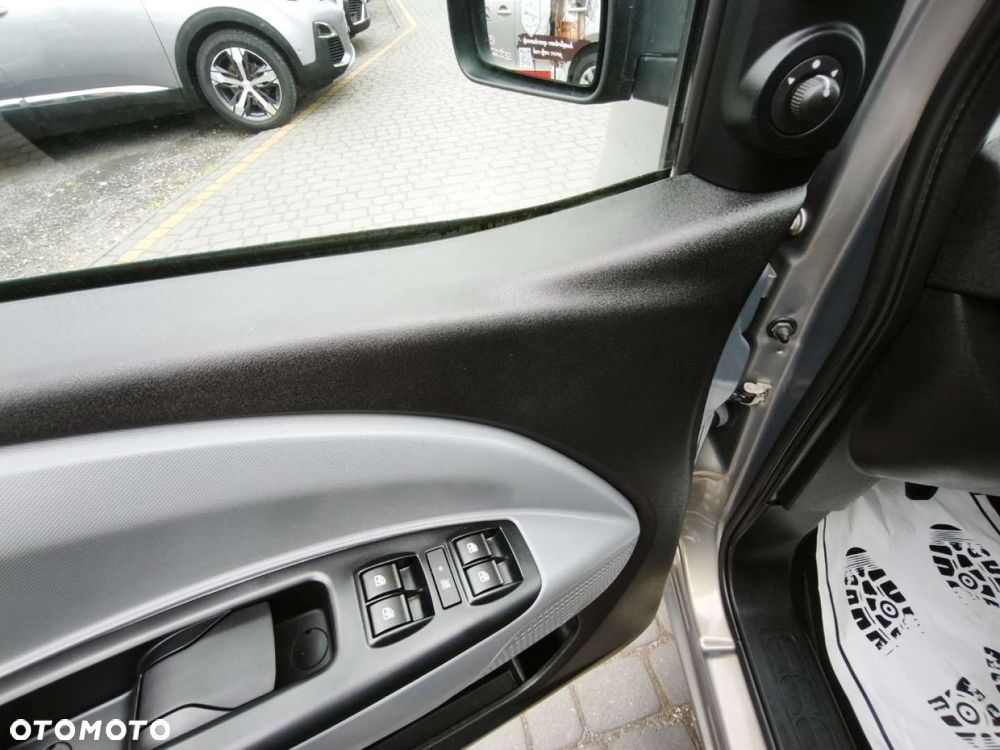 Opel Combo - 11
