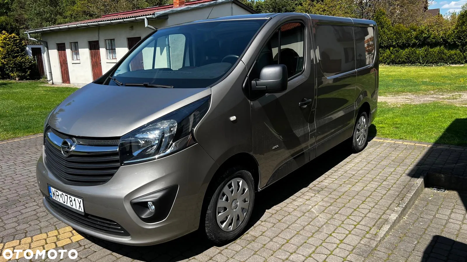 Opel Vivaro - 2
