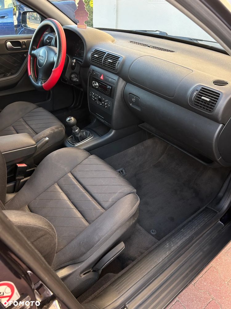 Audi A3 Sportback 1.6 Ambiente - 21