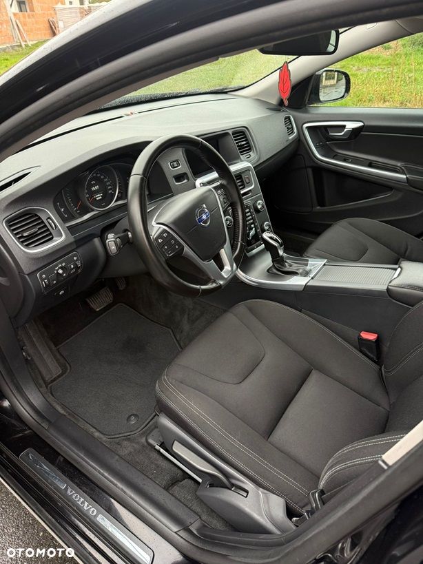 Volvo V60 Cross Country D3 Geartronic Momentum - 9