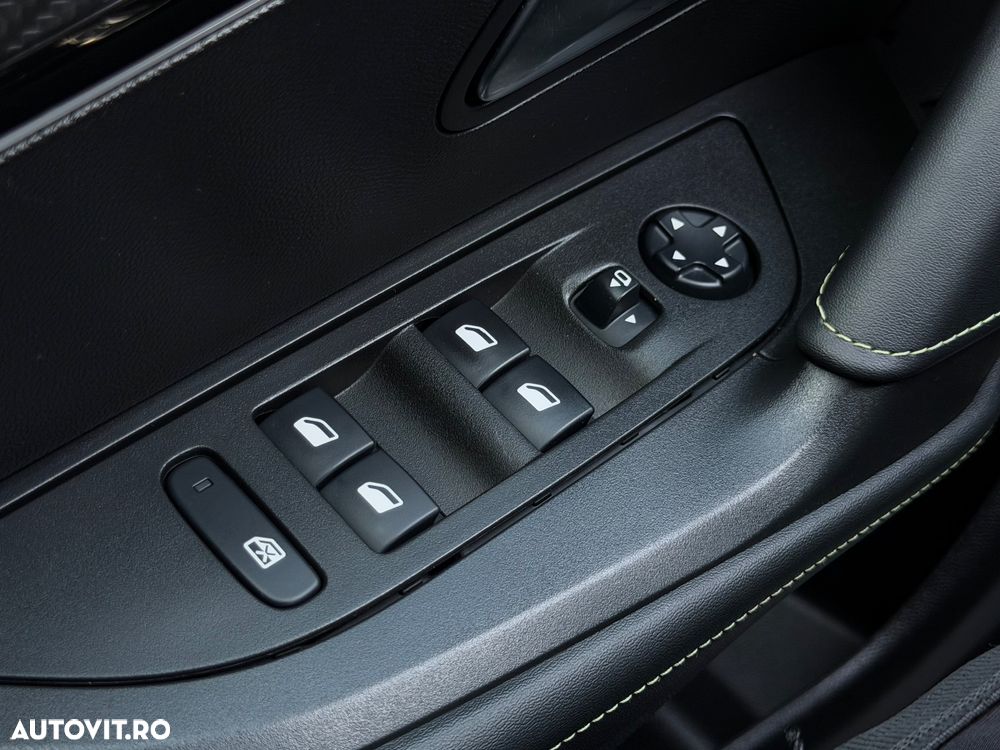 Peugeot 2008 1.2 PureTech Turbo S&S GT-Line - 17