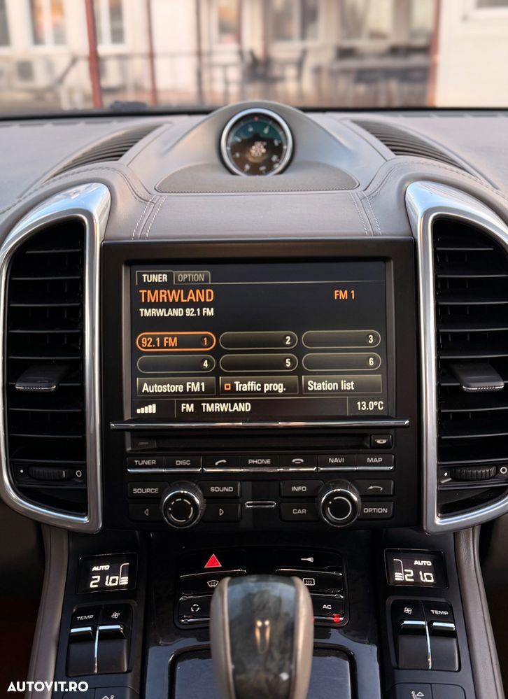 Porsche Cayenne 3.0 L V6 - 22